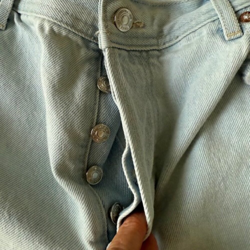 We the free light wash, destroyed, light wash, button fly, jeans - Size 30